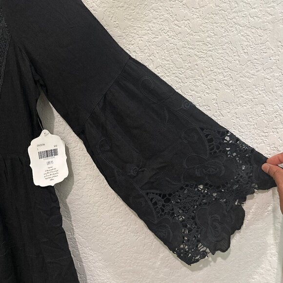 NWT Altar’d State Women's Black V-Neckline Tunic Tops Size Small - Picture 3 of 8